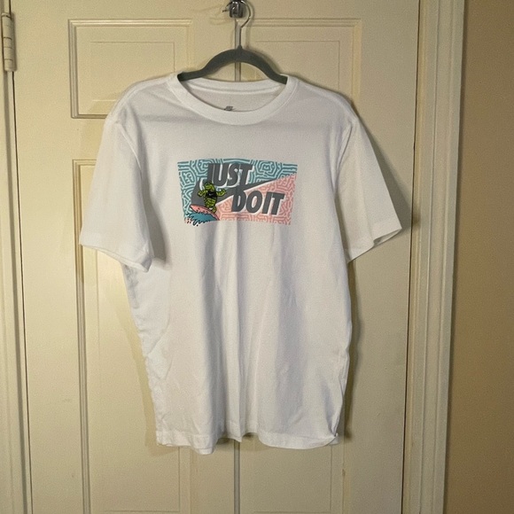 NIKE Men’s T Shirt   Surf Turtle Wave White Size Medium Graphic Just Do It White - Picture 7 of 7